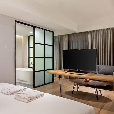 Hotel Santika Pasir Koja Бандунг Екстериор снимка
