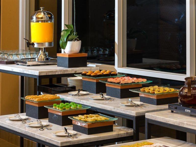 Hotel Santika Pasir Koja Бандунг Екстериор снимка