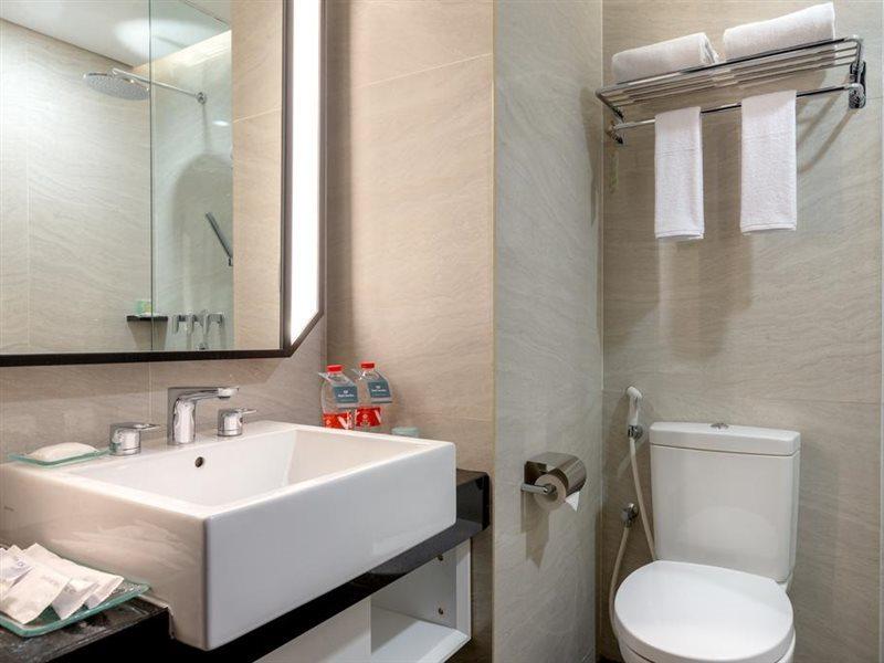 Hotel Santika Pasir Koja Бандунг Екстериор снимка