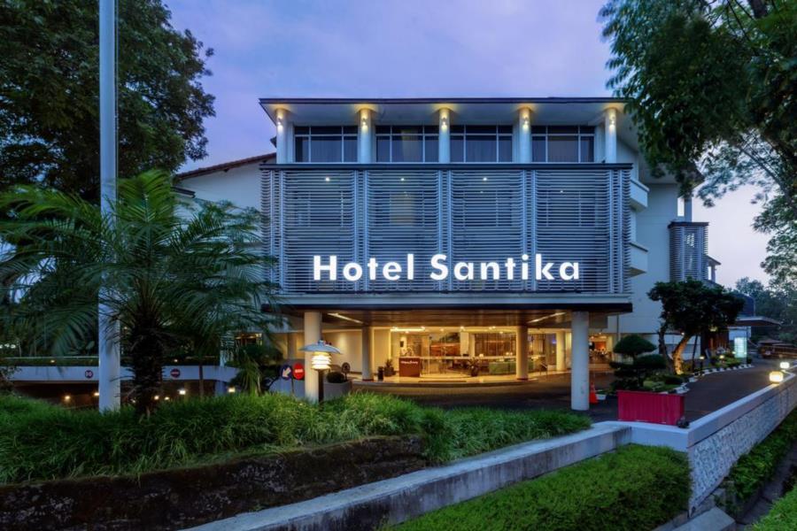 Hotel Santika Pasir Koja Бандунг Екстериор снимка