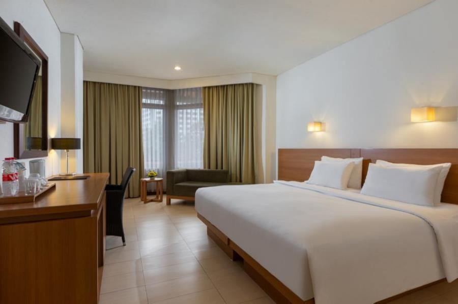 Hotel Santika Pasir Koja Бандунг Екстериор снимка