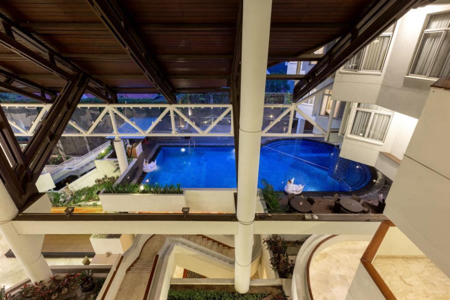 Hotel Santika Pasir Koja Бандунг Екстериор снимка