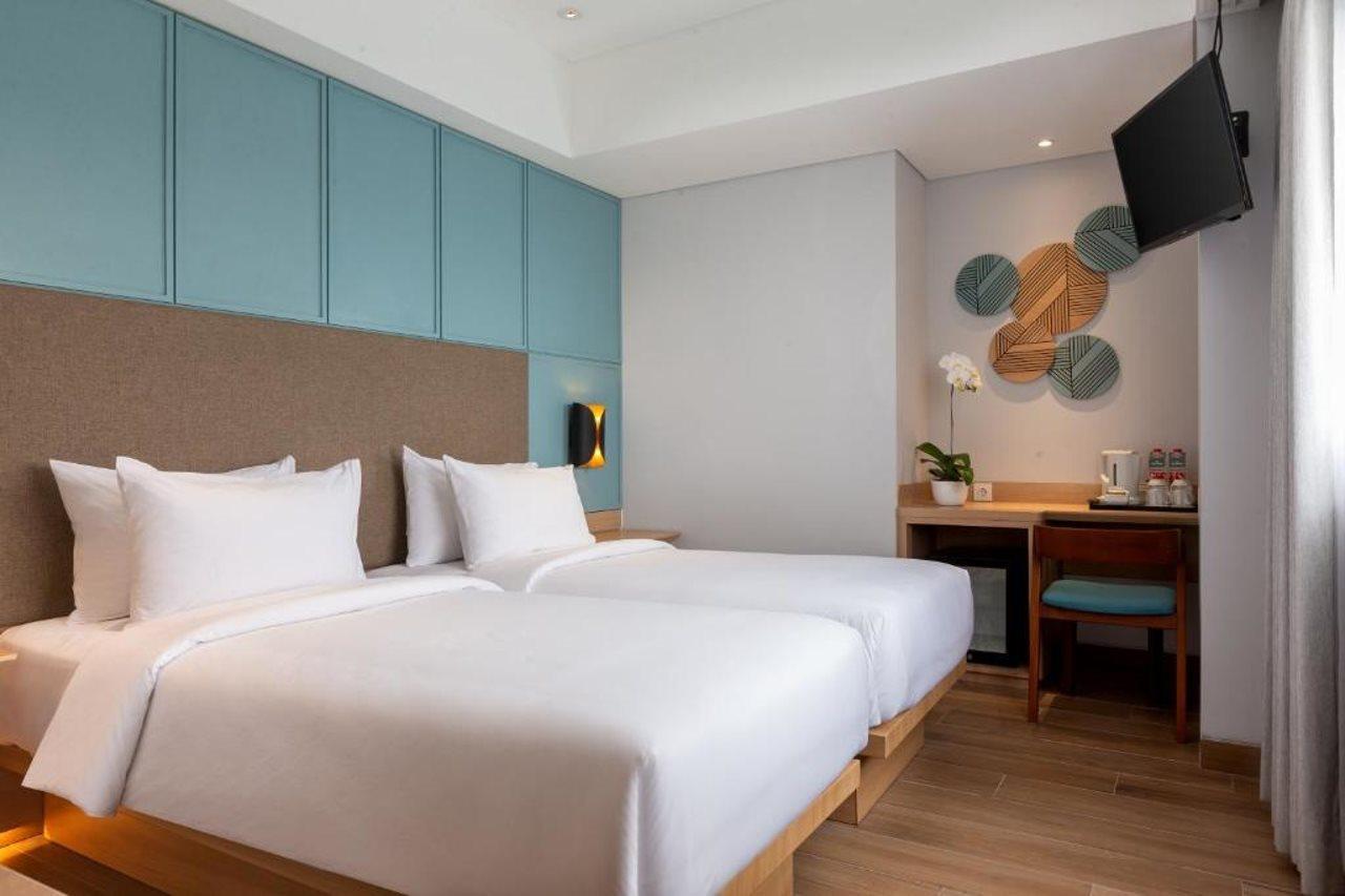 Hotel Santika Pasir Koja Бандунг Екстериор снимка