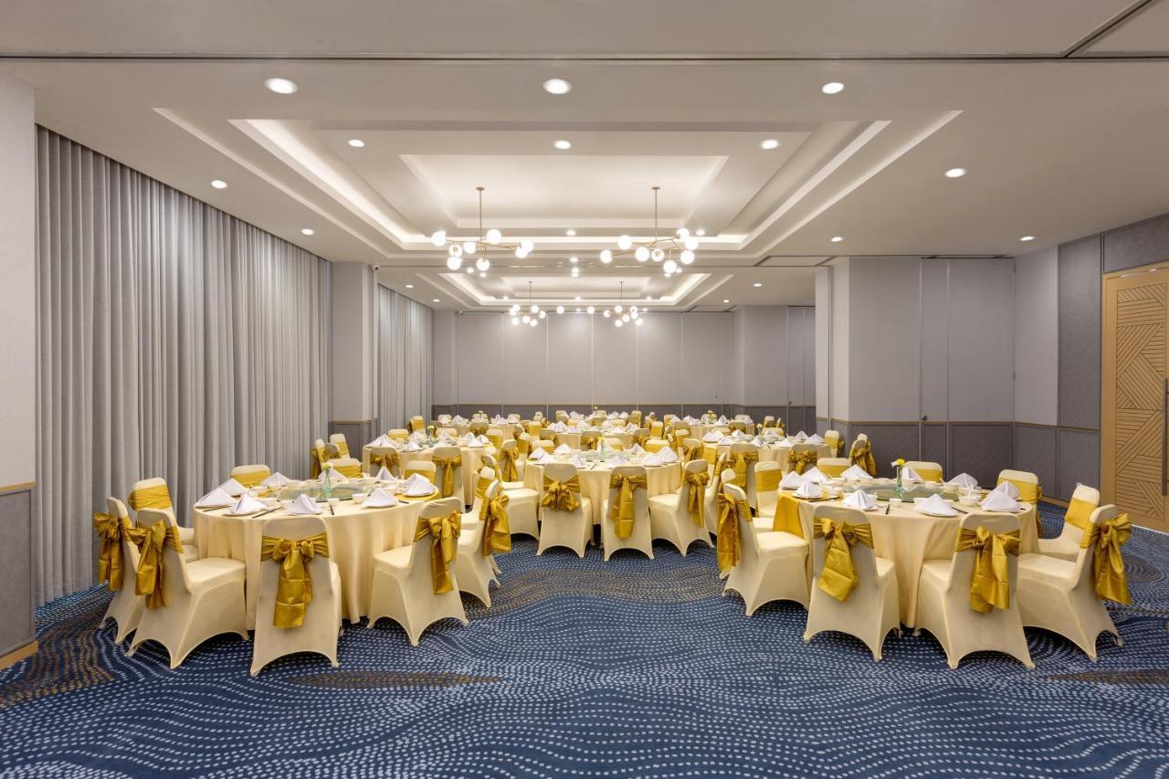 Hotel Santika Pasir Koja Бандунг Екстериор снимка