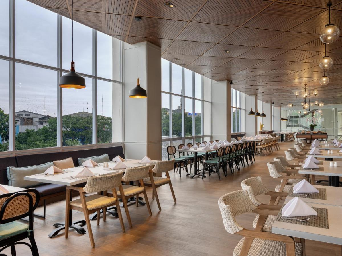 Hotel Santika Pasir Koja Бандунг Екстериор снимка